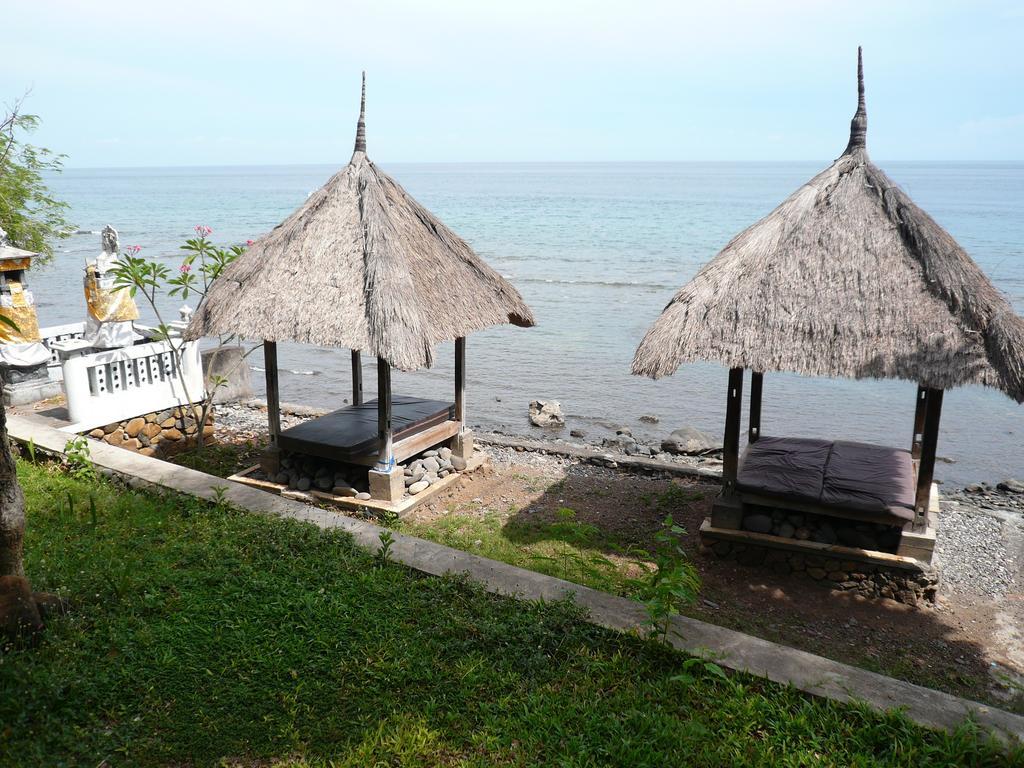 Wawa Wewe II Villas 아메드 외부 사진