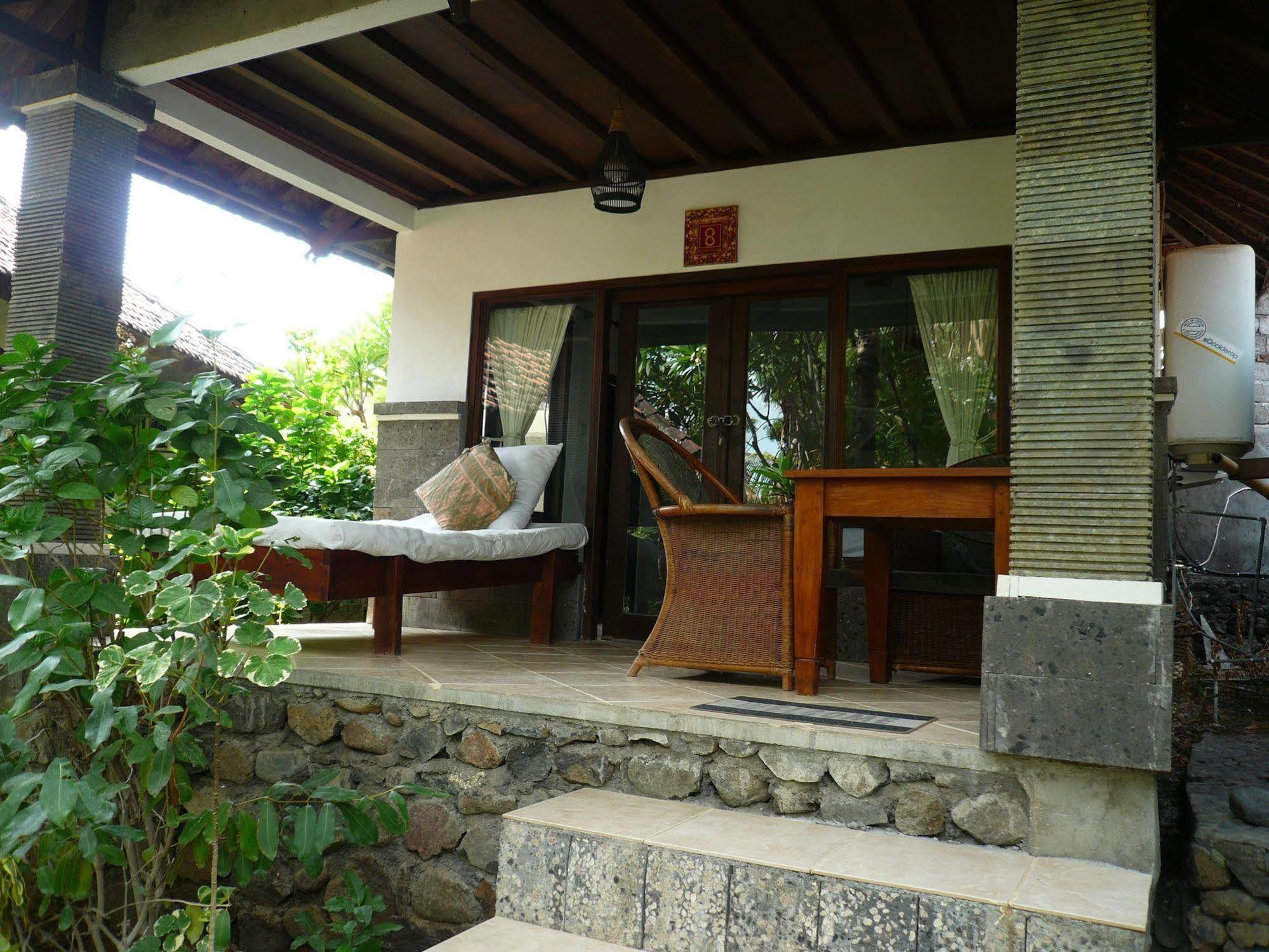 Wawa Wewe II Villas 아메드 외부 사진