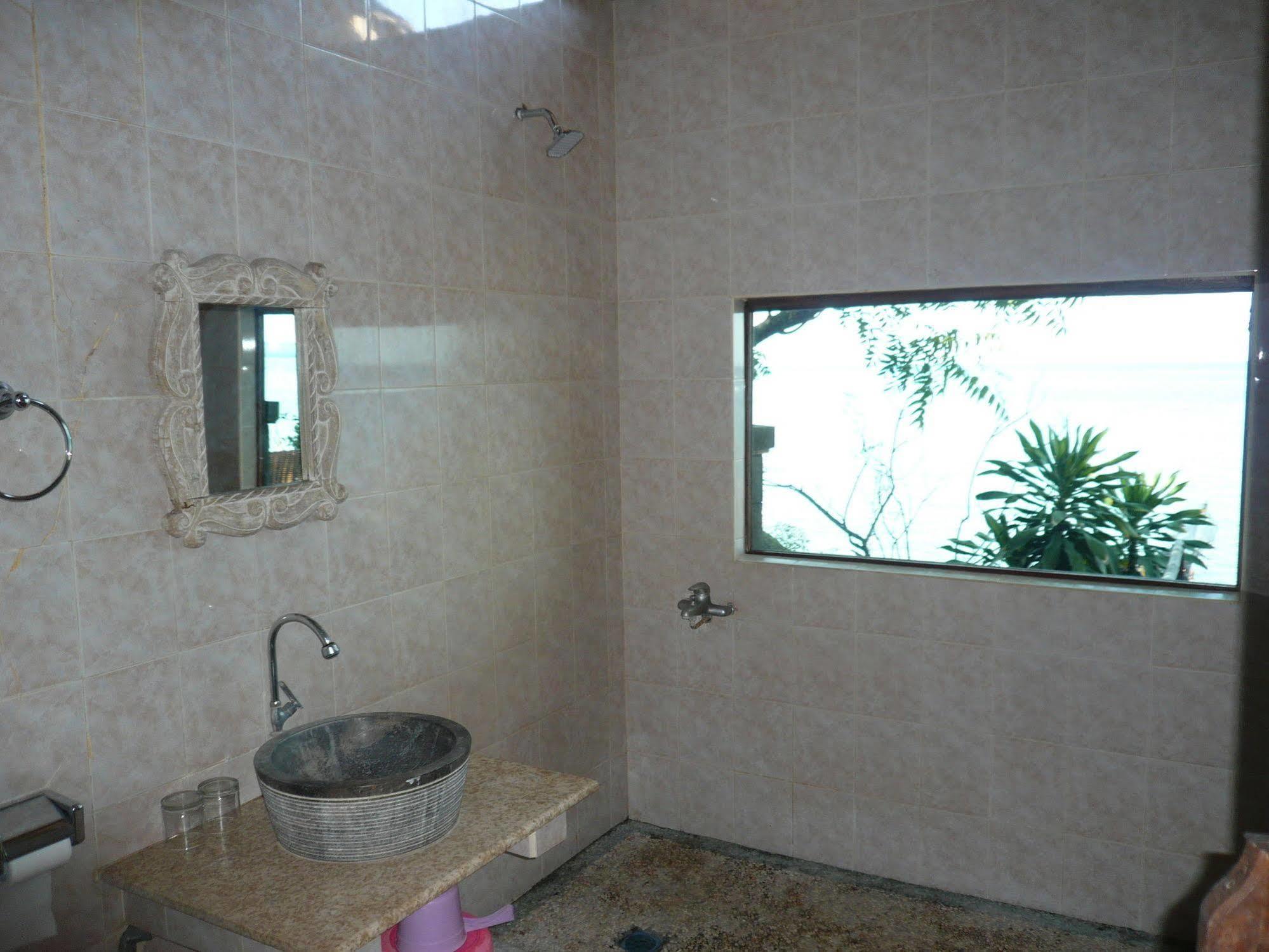 Wawa Wewe II Villas 아메드 외부 사진